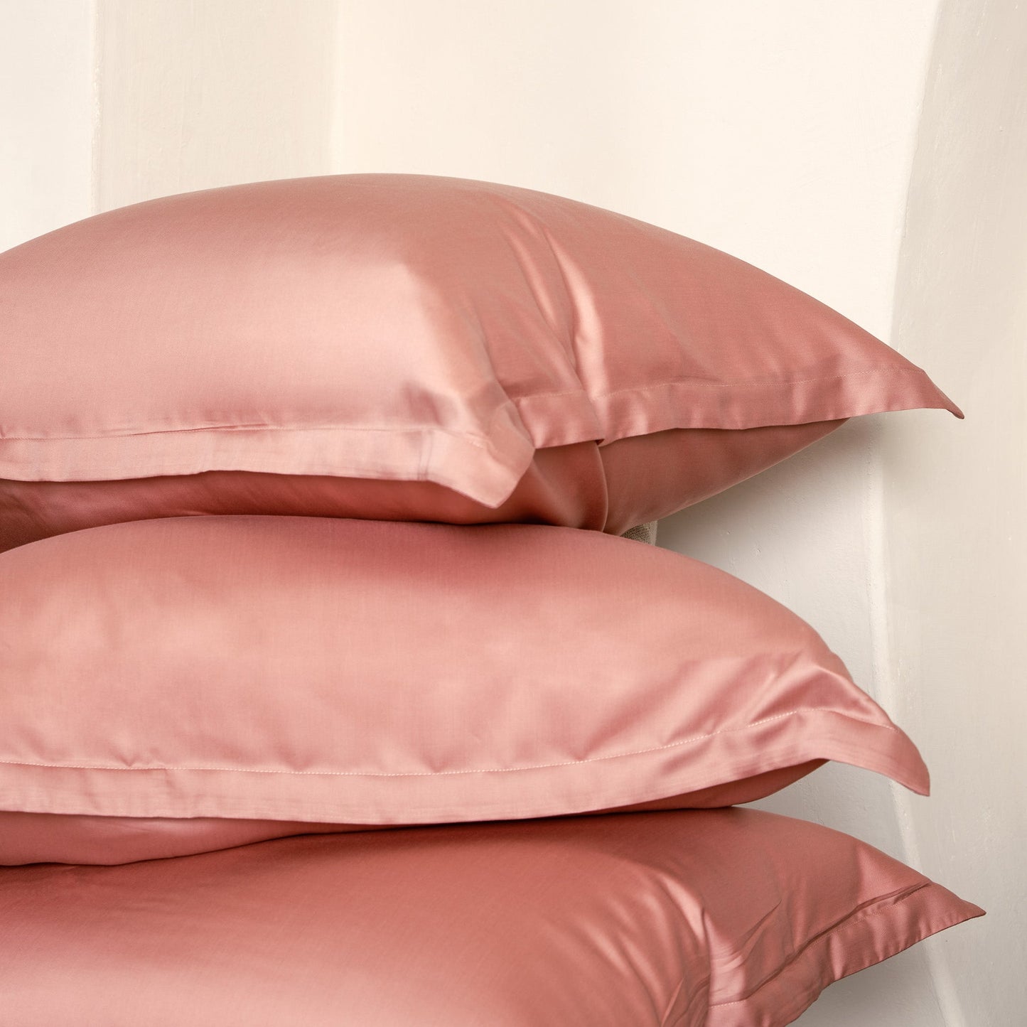 Coco & Cici - TENCEL - Satijn Kussensloop Terra Roze - 1 kussensloop 80x80