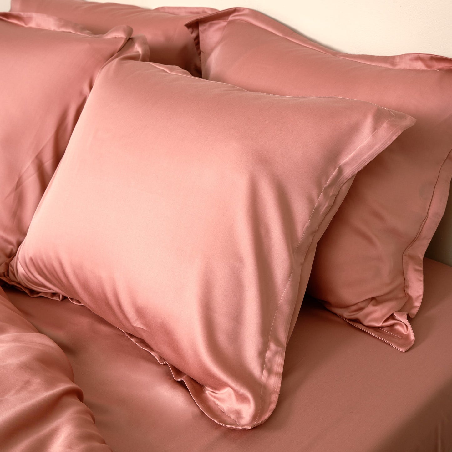 Coco & Cici - TENCEL - Satijn Kussensloop Terra Roze - 1 kussensloop 40x80