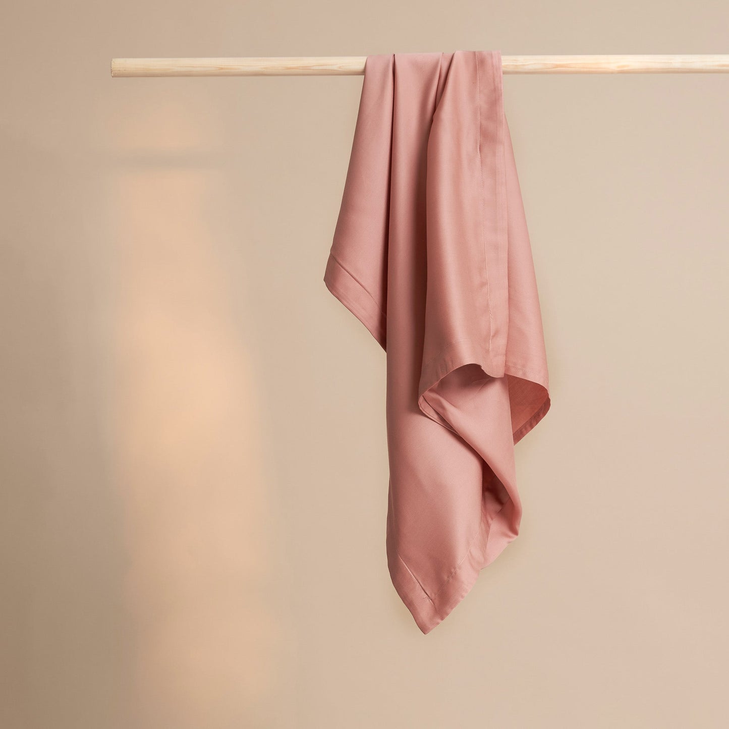 Coco & Cici - TENCEL - Satijn Kussensloop Terra Roze - 1 kussensloop 40x80