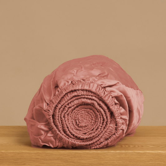 Coco & Cici - Tencel-satijn hoeslaken 200 x 210 cm - 2-persoons beddengoed - Lyocell - Elastiek rondom - Terra roze - Extra zacht