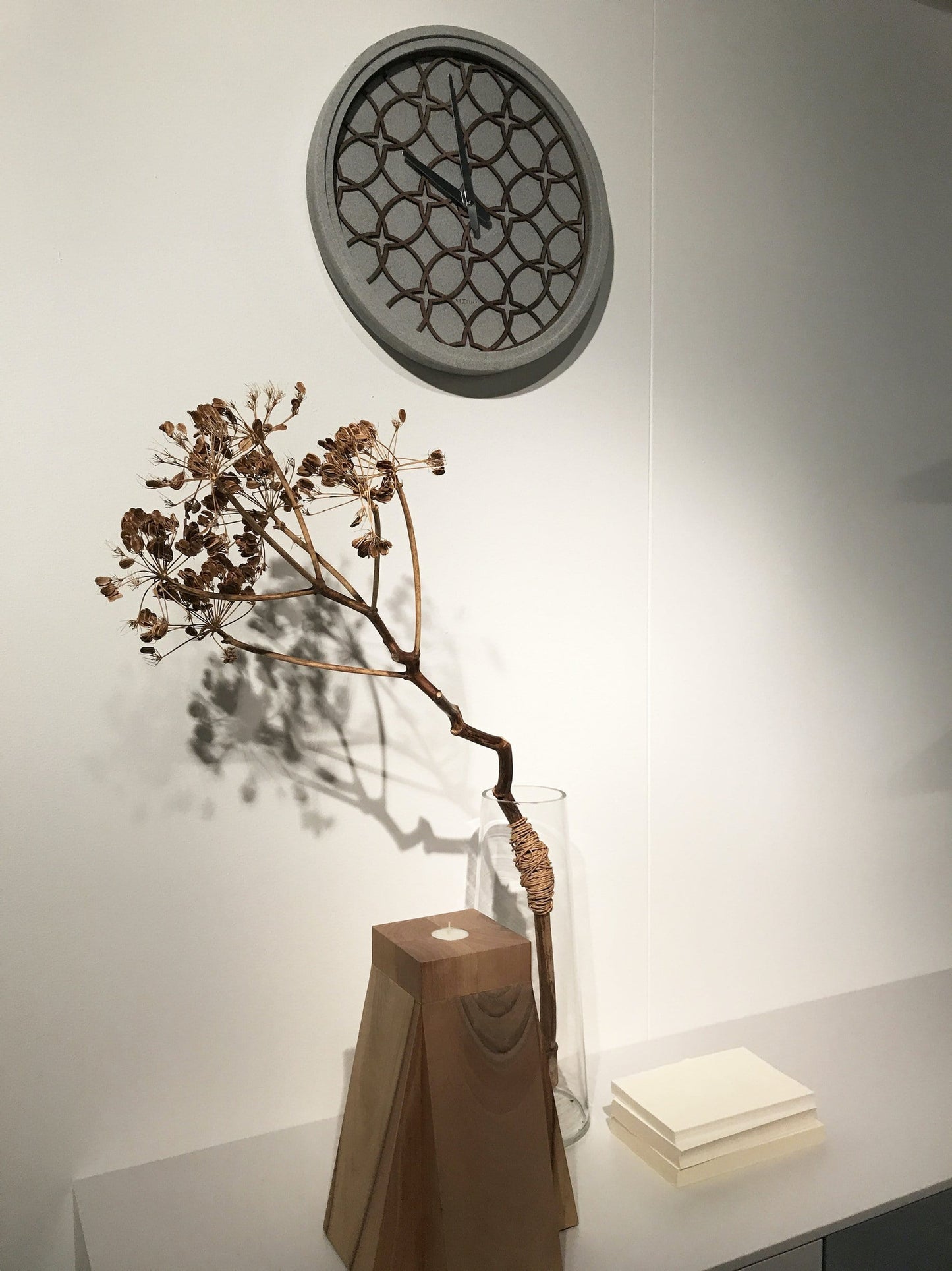 Wandklok - 39,5 cm - polyresin/hout - 'Concreto love'