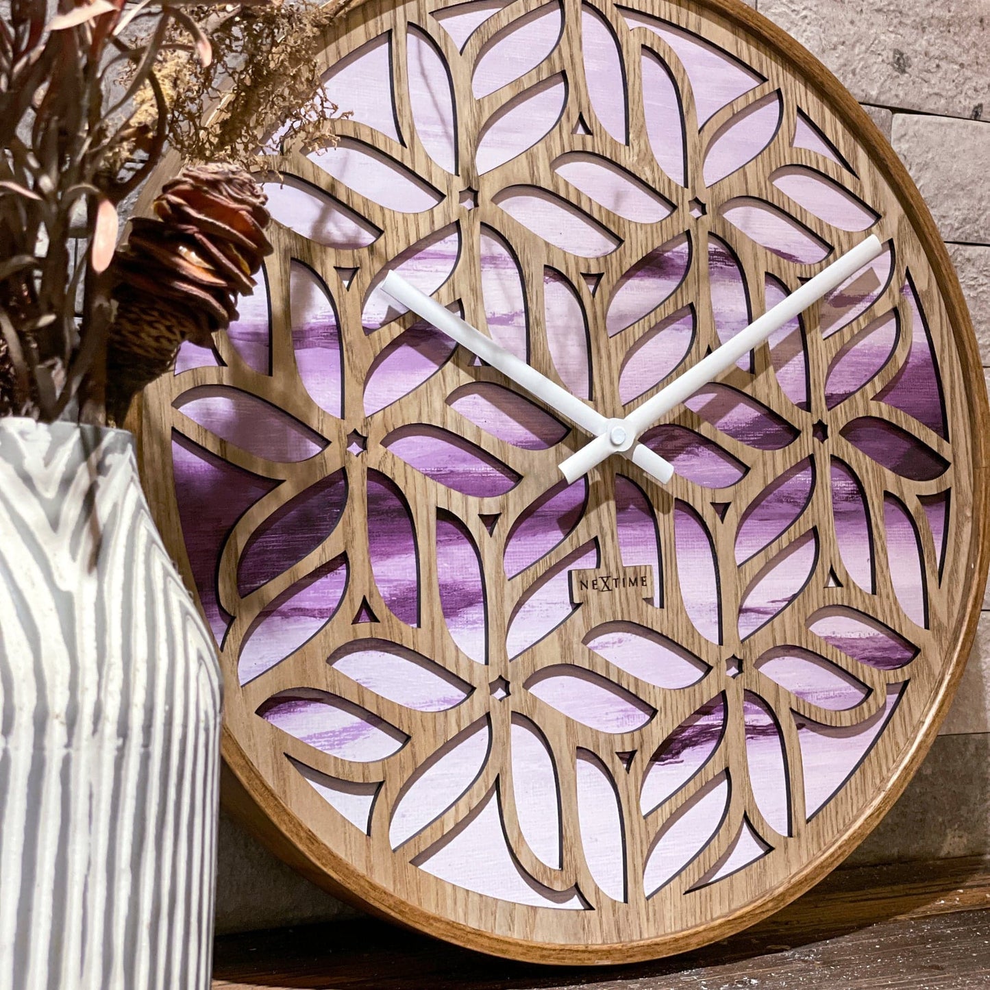 Wandklok 40 cm - geruisloos - paars - houten - "Yogi"