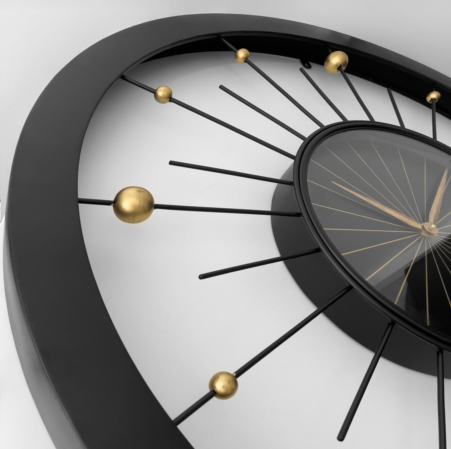 Wandklok 90 cm-Geruisloos-Zwart-Metaal-NeXtime 'Orbit Large'