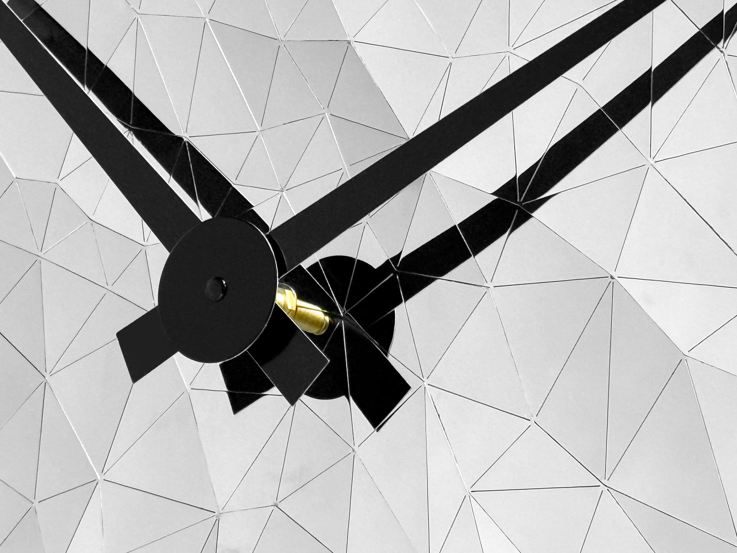 Wandklok 80 cm - Geruisloos - Chroom - RVS - NeXtime 'Fragments'