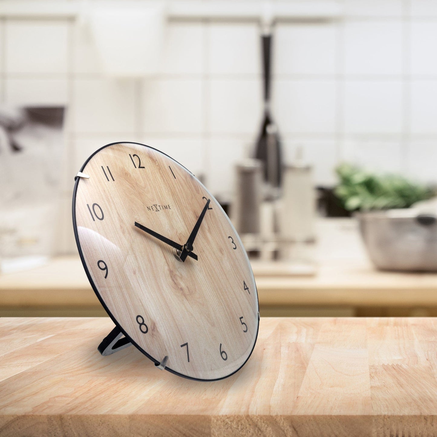 Tafel-/Wandklok 20 cm - Bolvormige glaslens - Stil - Lichte houtkleur - Glas - "Edge Wood Mini"