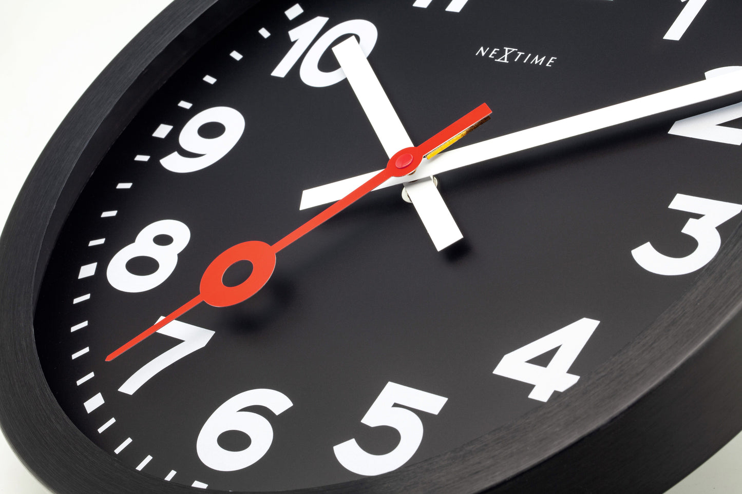 Wandklok 35 cm - stil - zwart - geanodiseerd aluminium - NeXtime 'Station All Black'