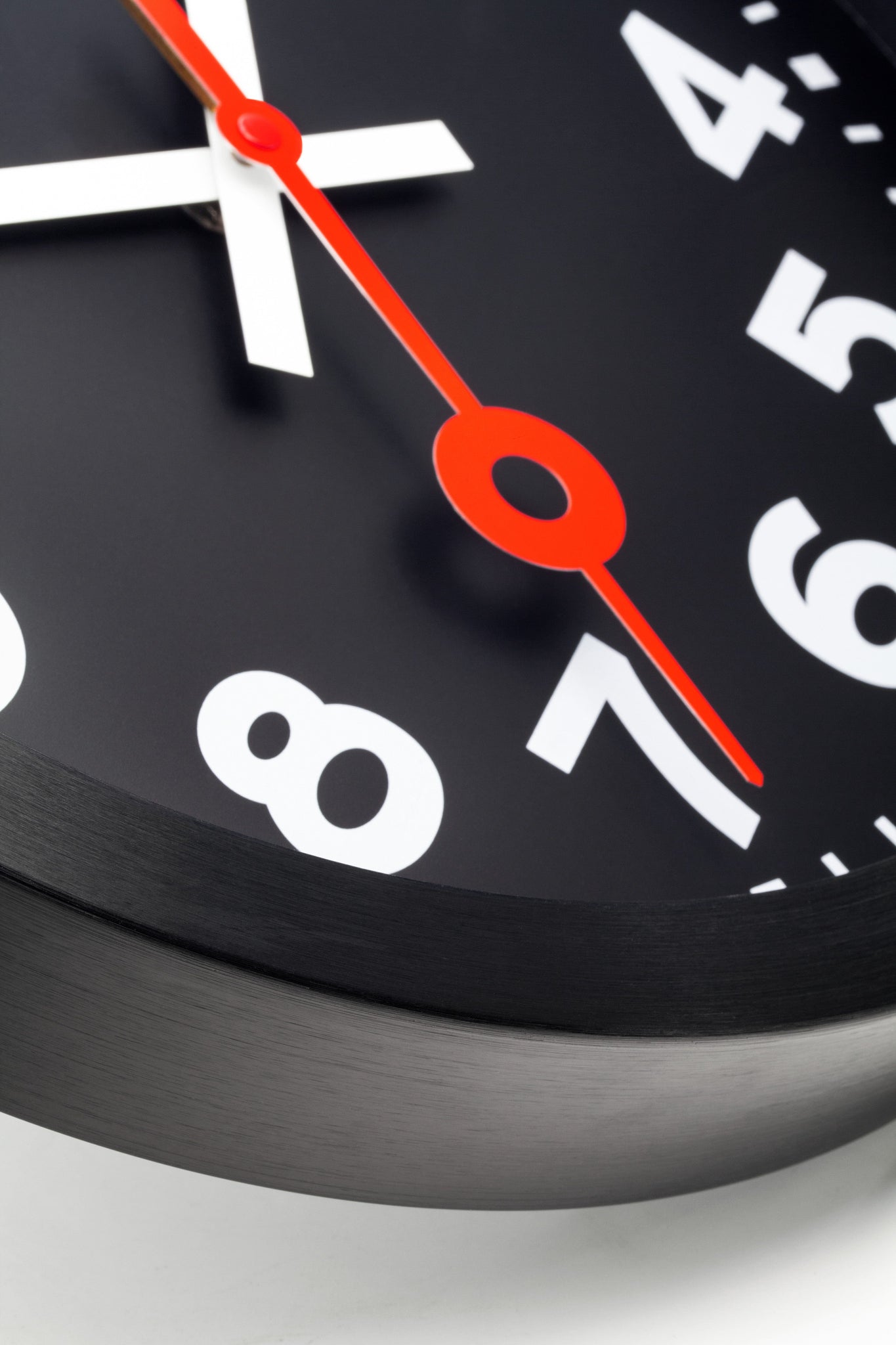 Wandklok 35 cm - stil - zwart - geanodiseerd aluminium - NeXtime 'Station All Black'