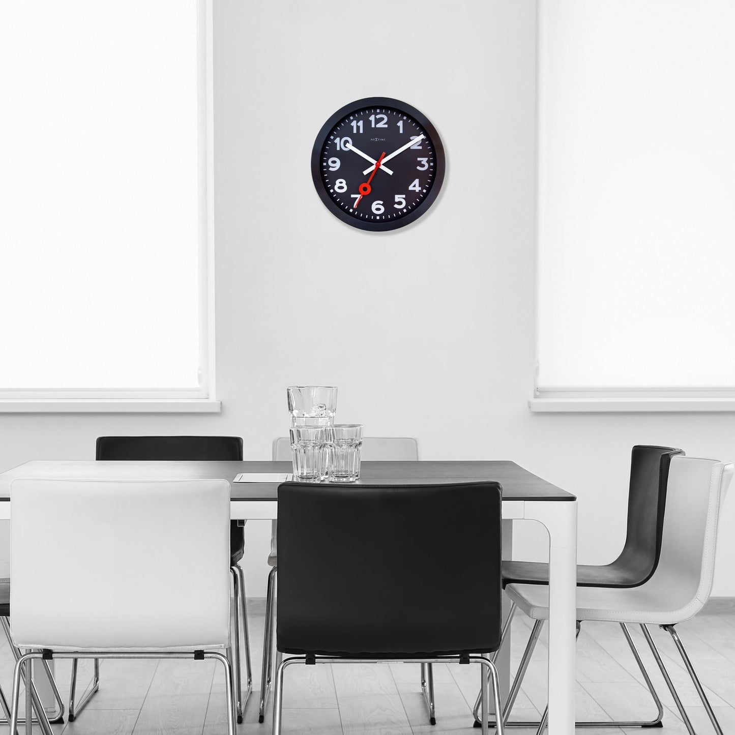 Wandklok 35 cm - stil - zwart - geanodiseerd aluminium - NeXtime 'Station All Black'