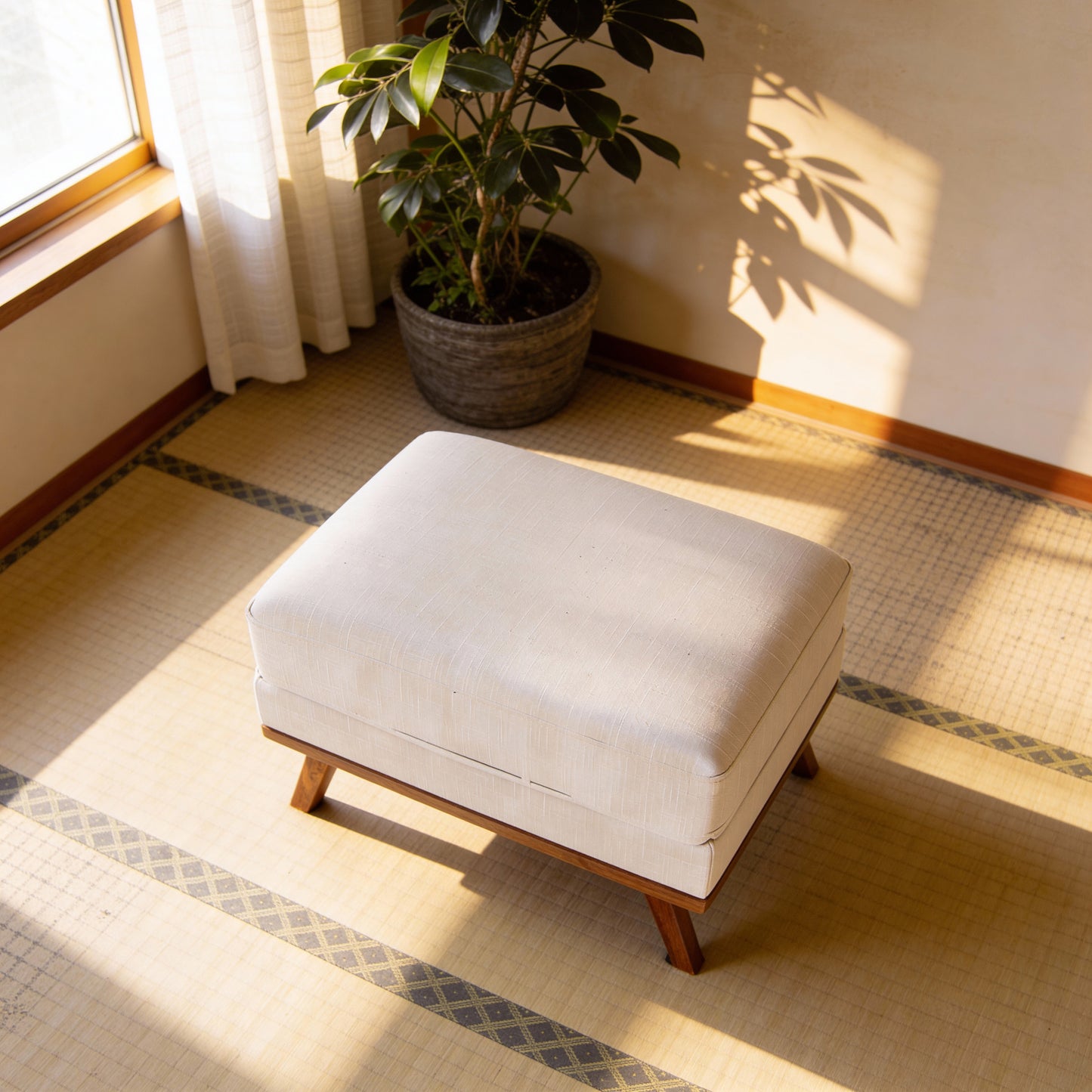 Japandi poef, stof Melva 02, M460 beige