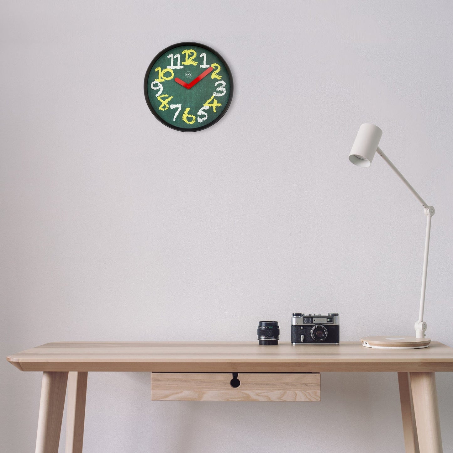 Wandklok 30 cm - Geruisloos - Groen - Plastic - "Krijtbord"