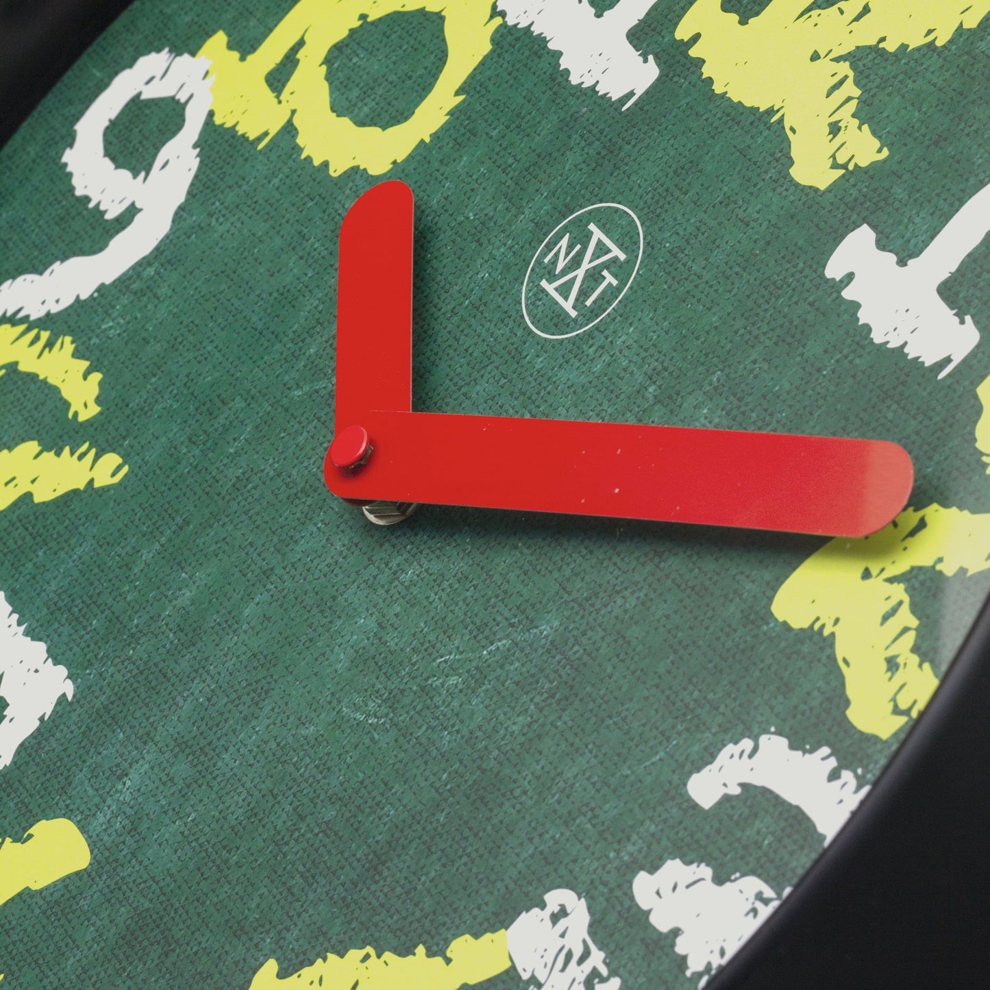 Wandklok 30 cm - Geruisloos - Groen - Plastic - "Krijtbord"