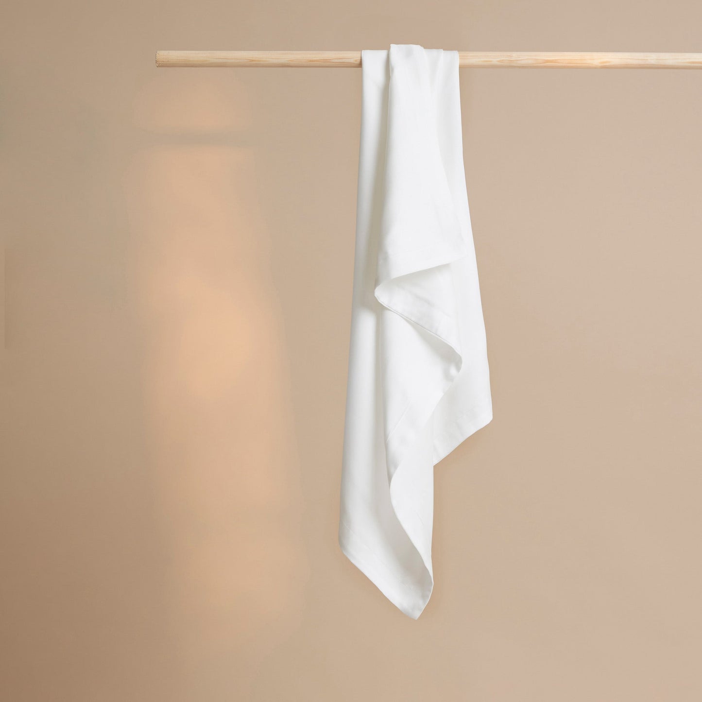 Coco & Cici - Bamboe kussensloop 80 x 80 cm - kussenhoes - wit - 100% ecologisch bamboe - volant 2 cm - 1 stuk
