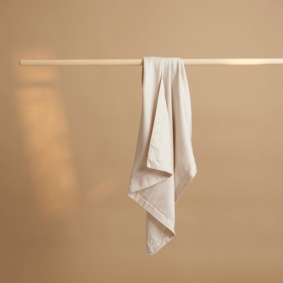 Coco & Cici - TENCEL - Keper kussensloop beige - 1 kussensloop 80x80