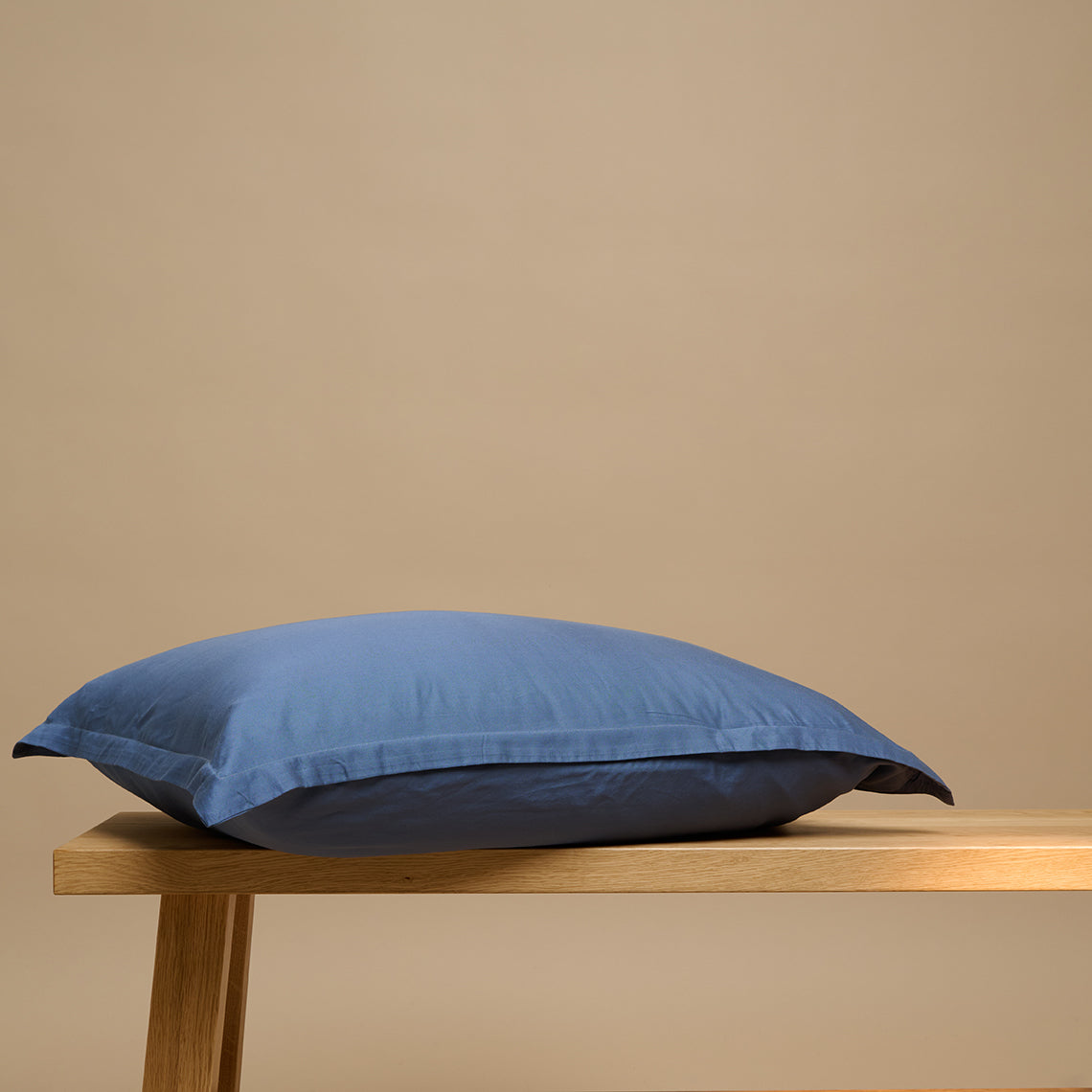 Coco & Cici - TENCEL-twill kussensloop donkerblauw - 1 kussensloop 50x60 cm